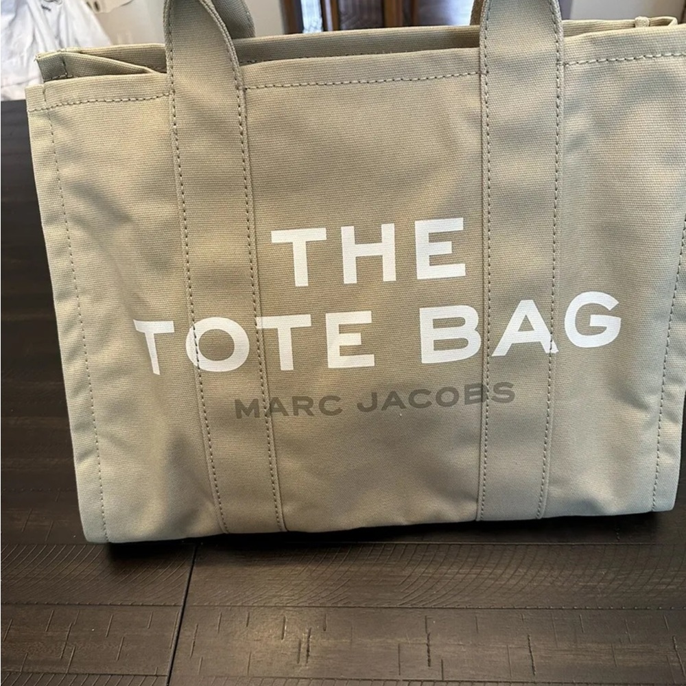 COPY - Marc Jacobs The Tote Bag Beige Brand New with Tags